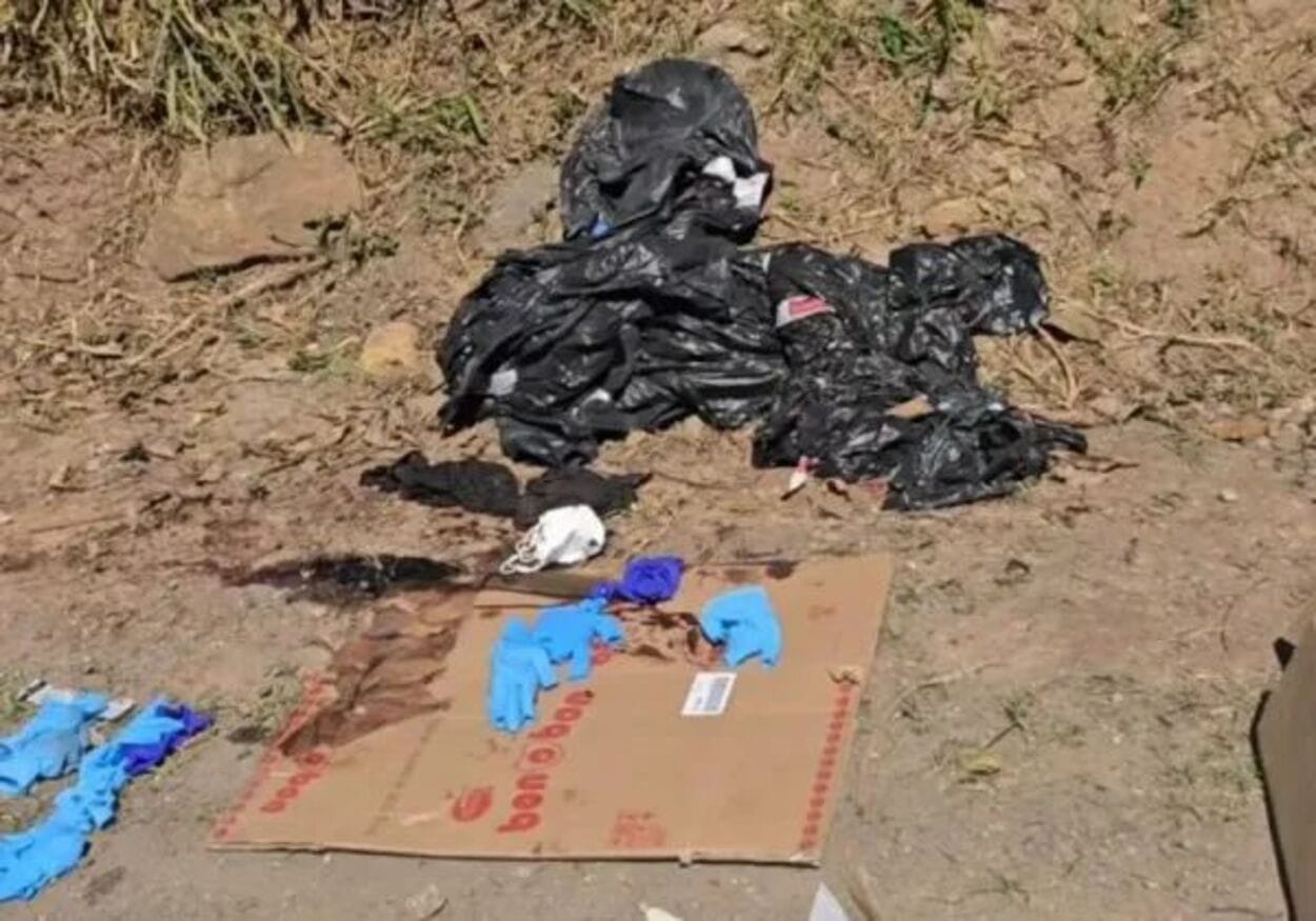 Corpo estava enrolado em saco plástico em um Corolla parado há três dias; polícia investiga o caso