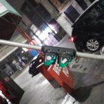 Condutor ficou ferido e foi levado para um hospital da região, motorista do veículo atingido não sofreu ferimentos