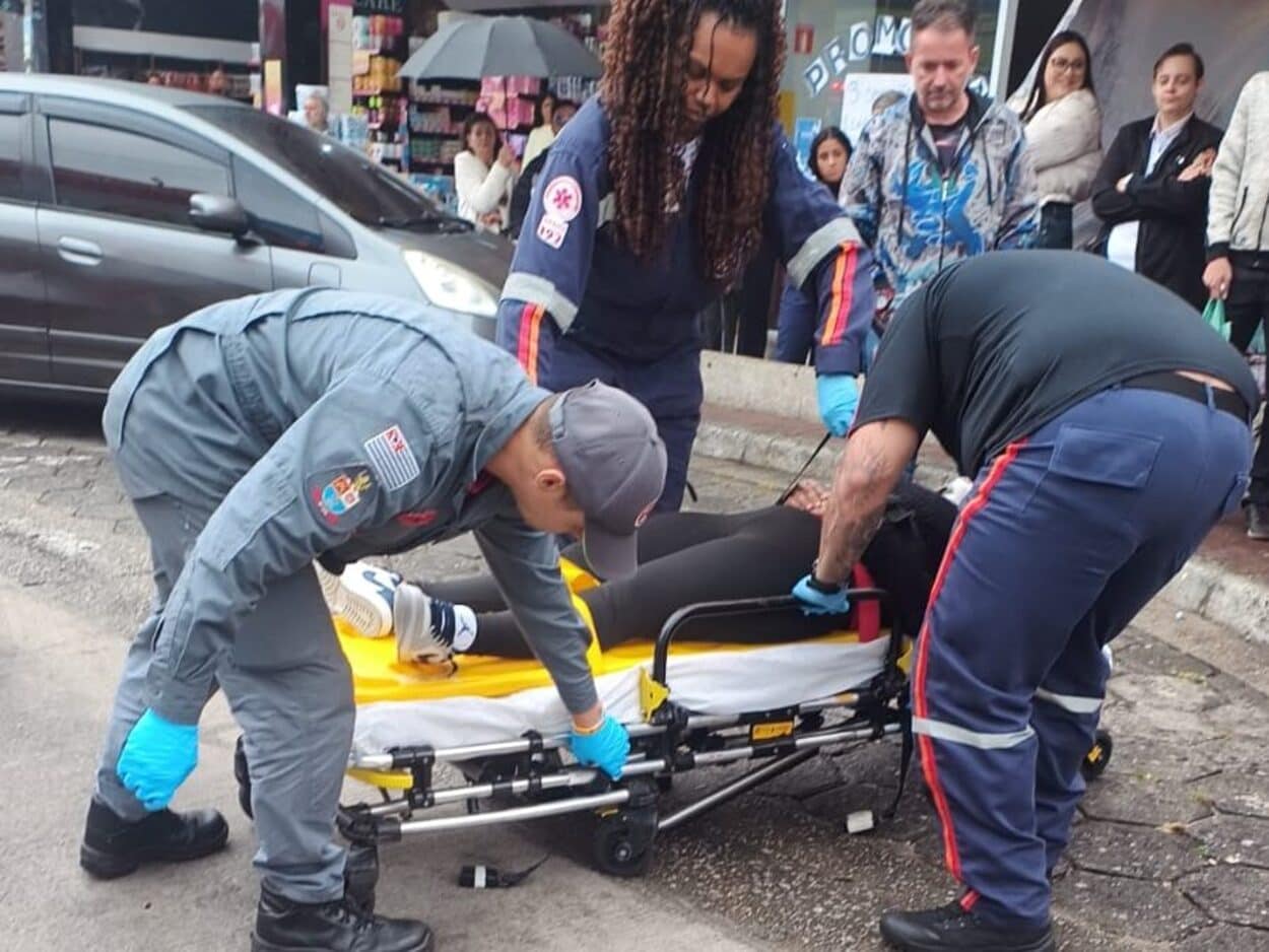 Passageira da moto também ficou ferida e foi socorrida em Diadema