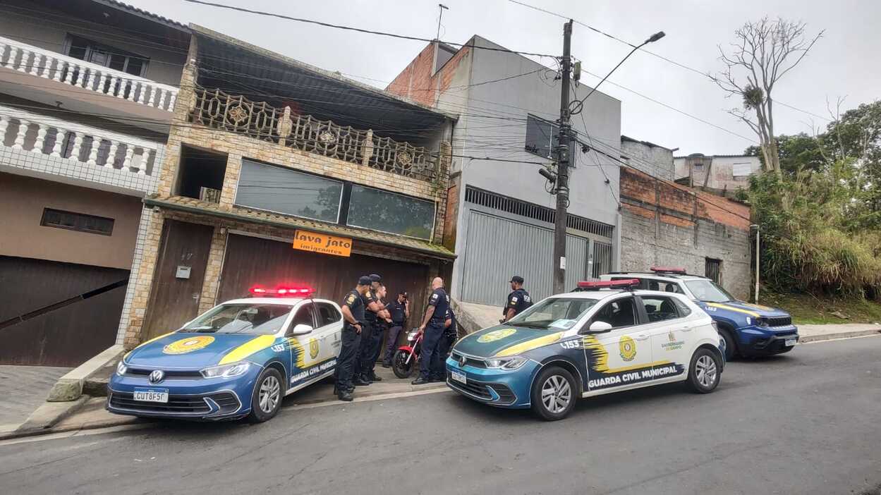 Em São Bernardo, ação da GCM recupera moto furtada e apreende veículo