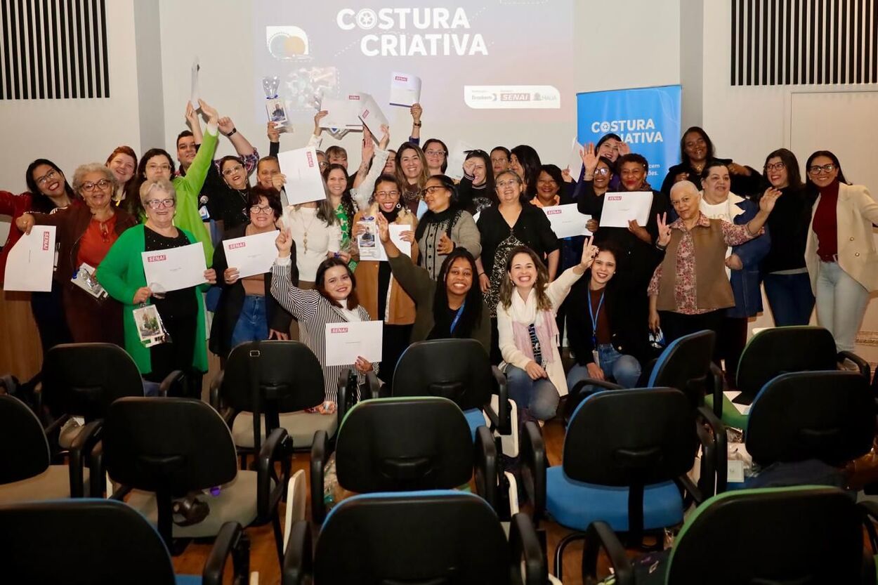 Braskem celebra formatura da 4ª edição do projeto Costura Criativa