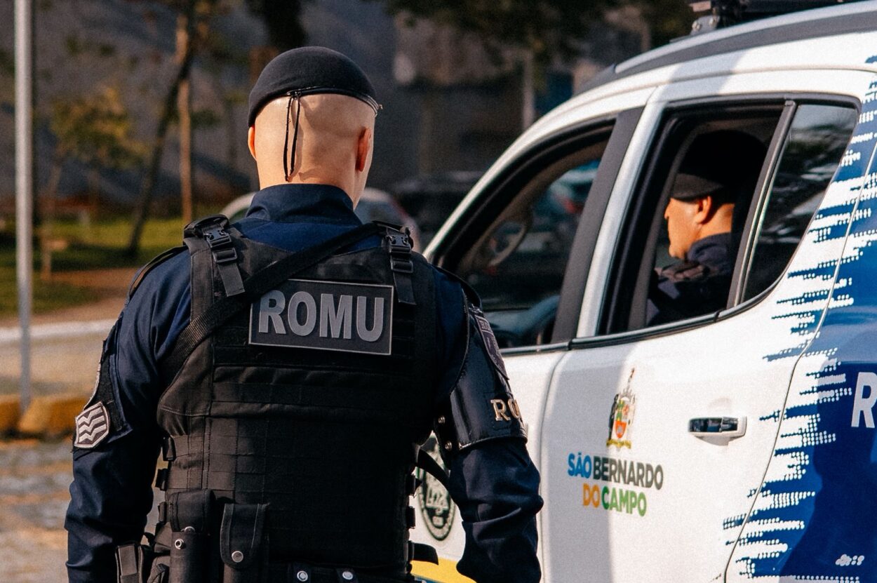 Em São Bernardo, Romu prende foragido da Justiça durante patrulhamento no Centro