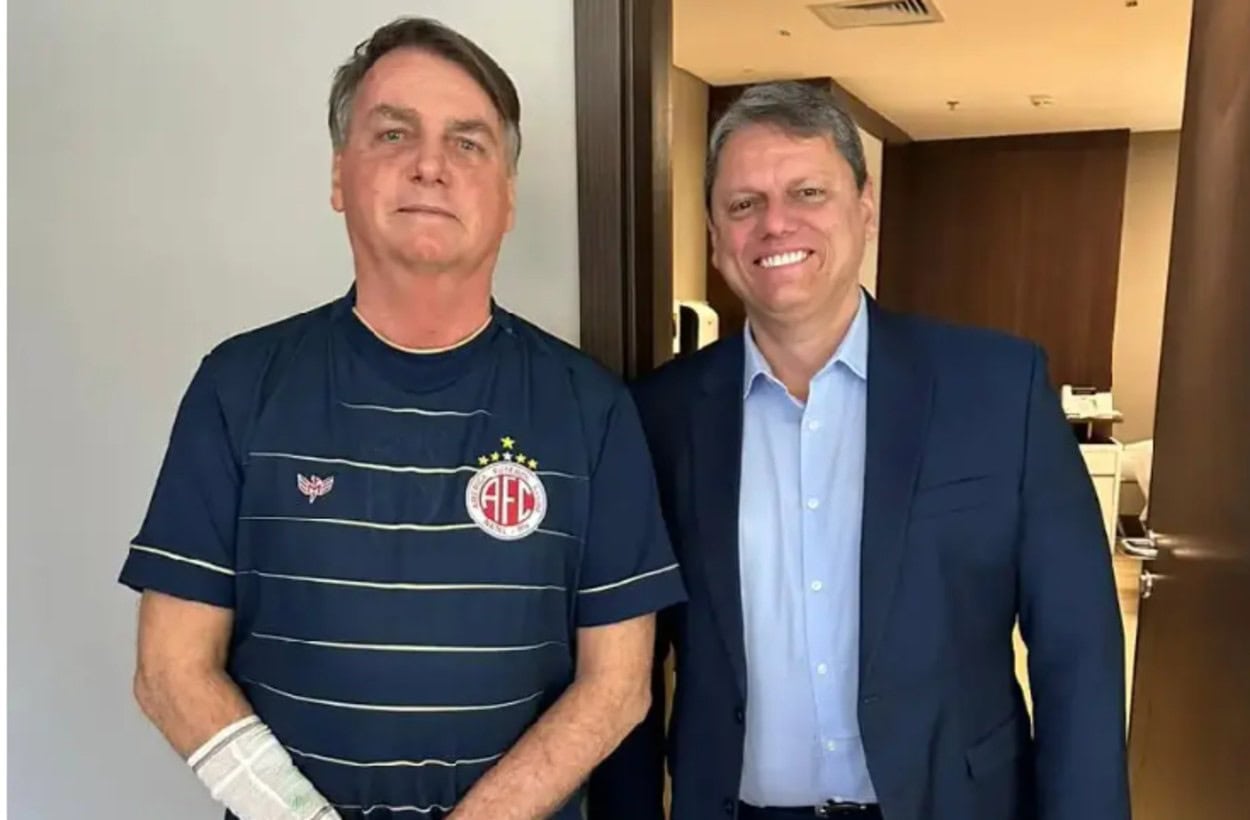 Tarcísio divulga nota e critica prisão de Bolsonaro: "atenta contra a dignidade humana"