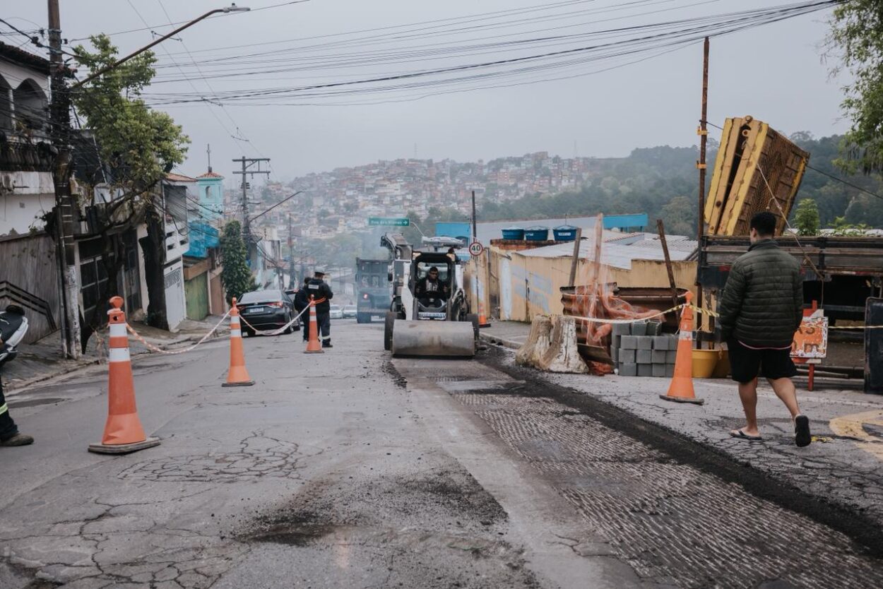 Prefeitura de São Bernardo inicia obras de recapeamento no Jardim Industrial, em parceria com a Sabesp