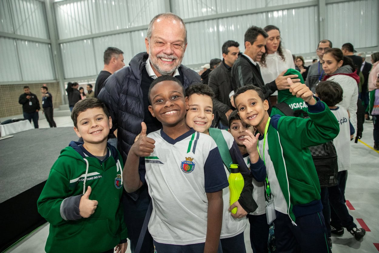 Prefeito Tite Campanella diz que ranking reconhece políticas públicas referenciais da cidade, o que inclui um modelo de Educação construído em conjunto com os educadores e as famílias dos alunos.