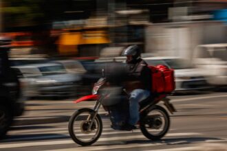 Alesp aprova projeto do governador Tarcísio para o fim do IPVA para motos populares