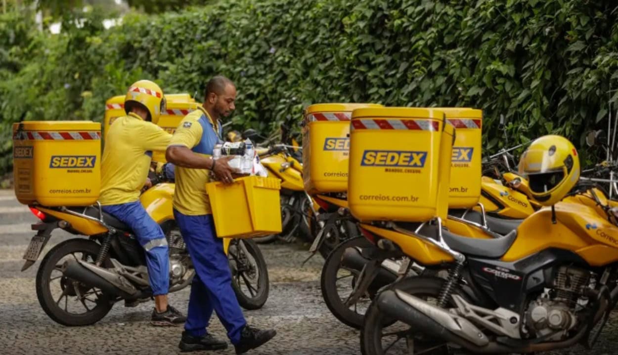 Correios preveem 15 mil demissões voluntárias e fechar mil agências