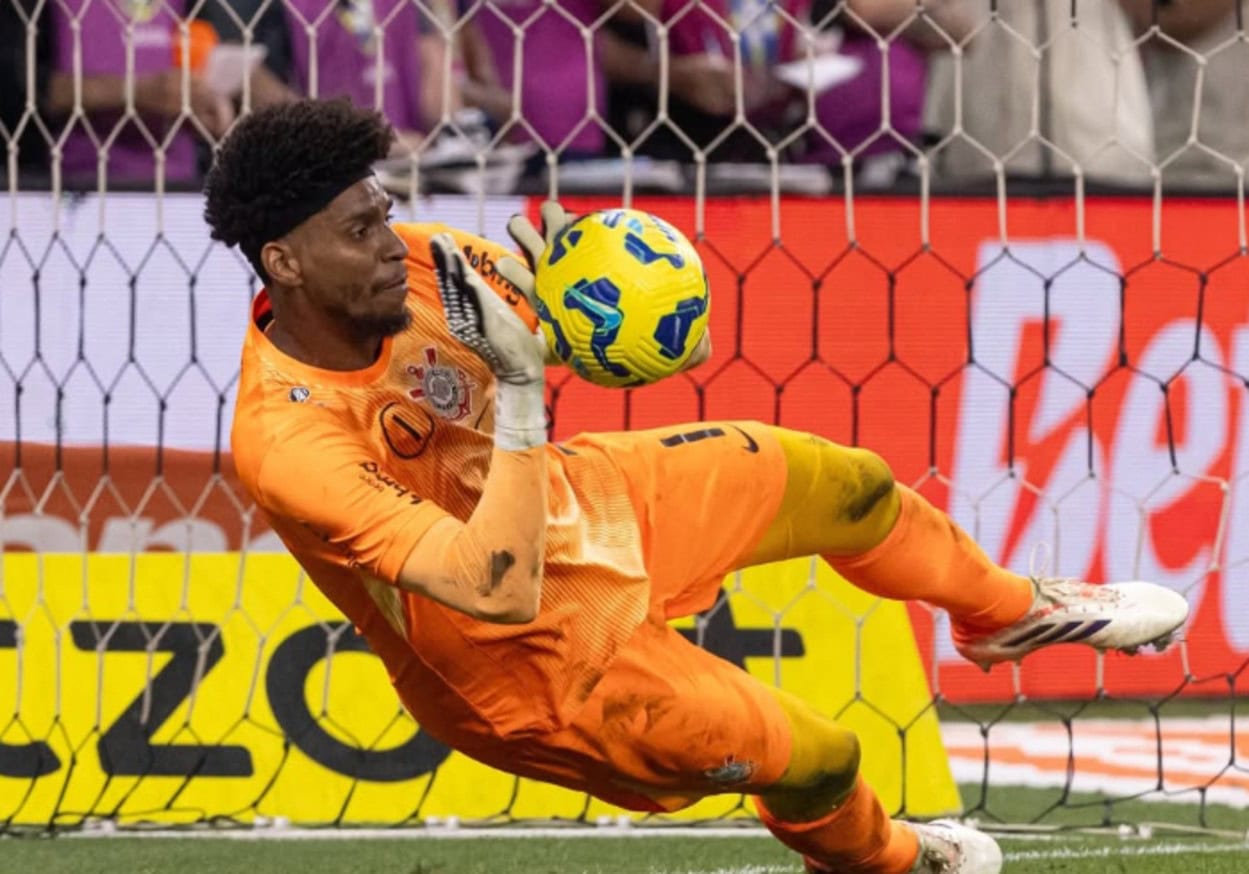 Corinthians vence Cruzeiro nos pênaltis e está na final da Copa do Brasil com brilho de Hugo Souza