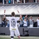 Neymar Jr. chora e desabafa Após Goleada de 3 a 0 no Cruzeiro, que garantiu a permanência do Santos na Série A: "Meu mental foi a zero"