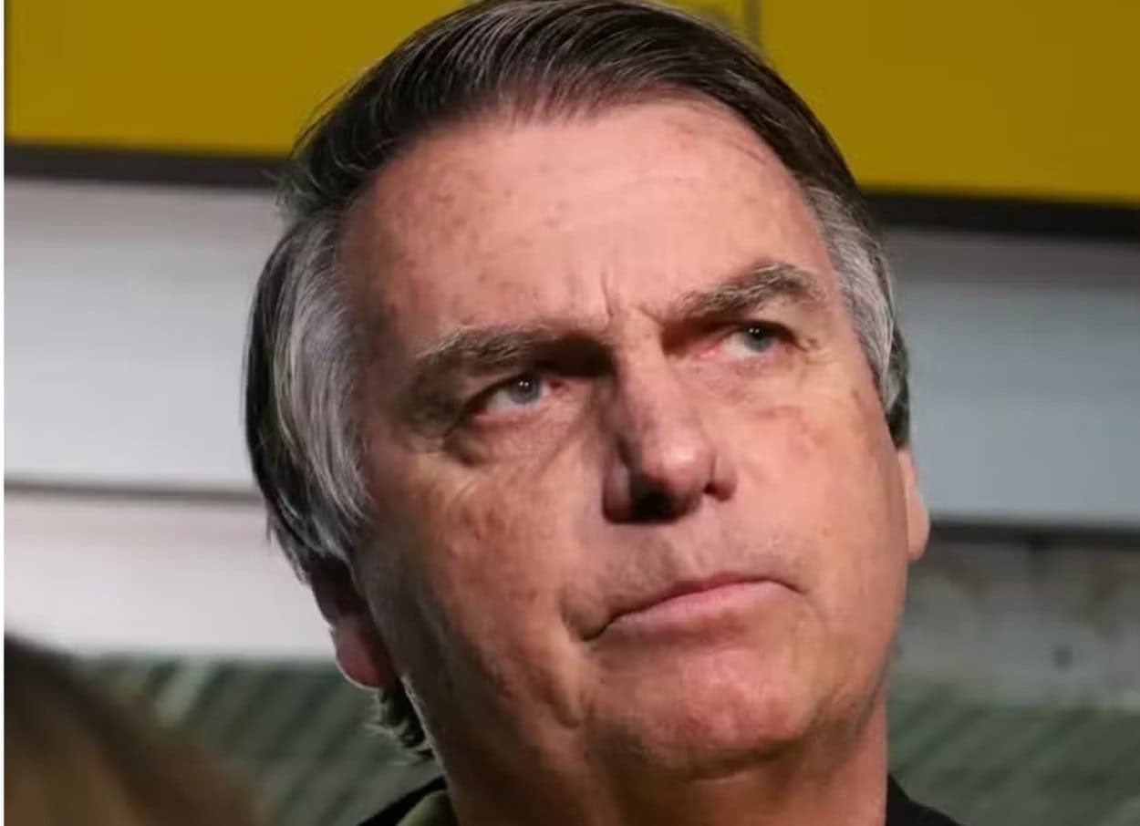 Moraes determina transferência de Bolsonaro para a ‘Papudinha’ para cumprir pena