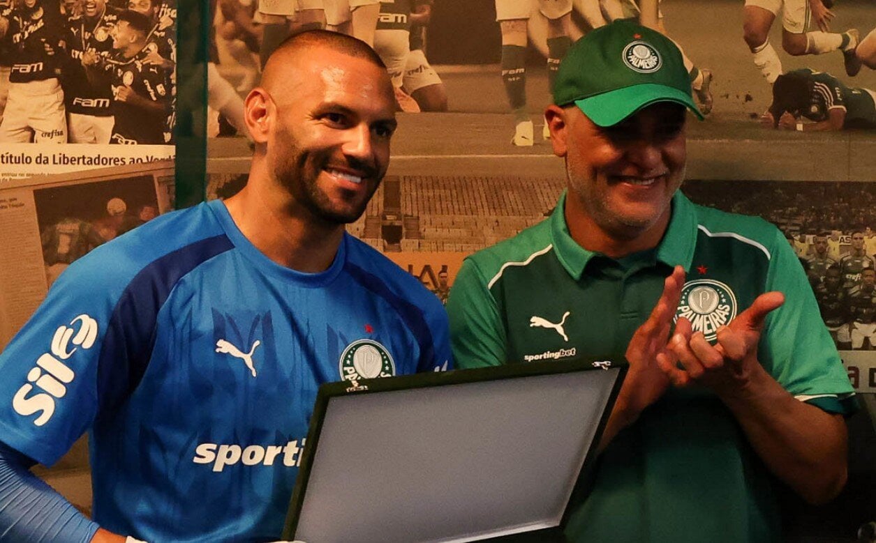Weverton - Marcos