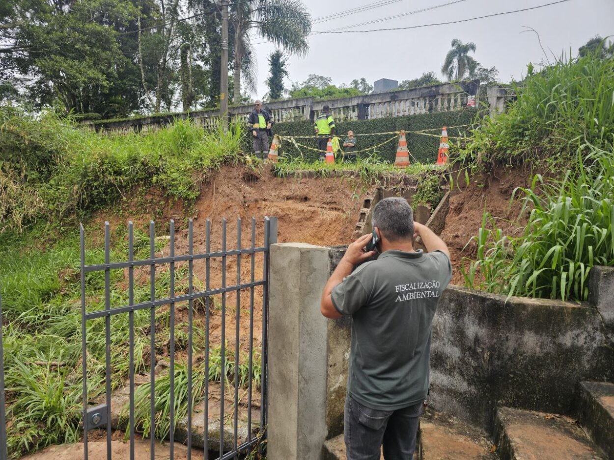 Com reunião e força-tarefa nas ruas, Prefeitura de Ribeirão Pires segue mobilizada após chuvas intensas