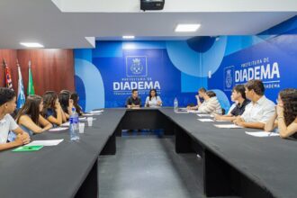 Prefeitura recepciona 20 novos estagiários