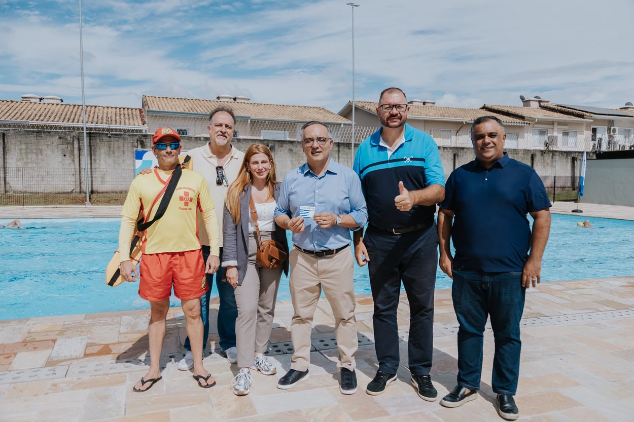 'Piscinas Abertas' foi anunciado pelo prefeito Marcelo Lima, acompanhado pela vice Jessica Cormick e pelo secretário municipal de Esportes e Lazer, Fran Silva, em agenda realizada na Praça da Cidadania.