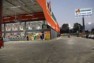 Vigilância Sanitária interdita Atacadão no bairro Serraria, em Diadema