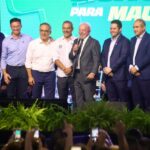 o entregar simbolicamente as chaves de ambulâncias aos prefeitos da Região, salientou que dois são filiados ao PL e fez questão de comparar-se ao governo anterior, sem citar o ex-presidente Jair Bolsonaro.