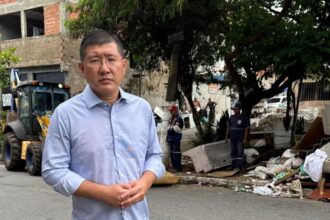 Prefeito Taka faz vistoria em bairros e reforça combate ao descarte irregular de resíduos