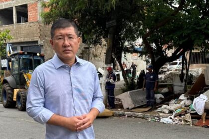 Prefeito Taka faz vistoria em bairros e reforça combate ao descarte irregular de resíduos