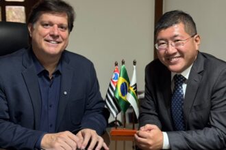 prefeito também se reuniu com o deputado federal e presidente nacional do MDB, Baleia Rossi