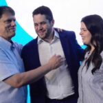 Jéssica e Gilvan participam de formatura no Palácio dos Bandeirantes com Tarcísio e a primeira-dama Cristiane