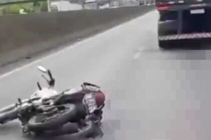 Motociclista morre atropelado por caminhão na Via Anchieta