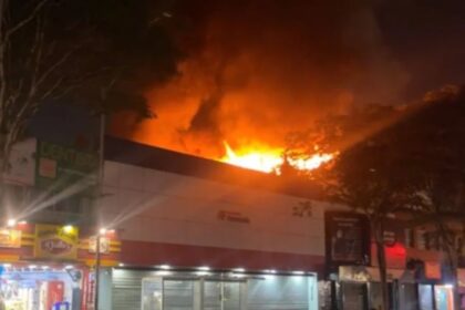 Após incêndio, loja Armarinhos Fernando de Santo André permanece fechada por tempo indeterminado