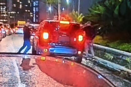 "Anjo do Asfalto": Motoboy viraliza ao socorrer vítima de assalto na Marginal Pinheiros