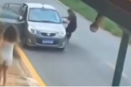 Barbeiro herói pula em carro em movimento e salva crianças em Contagem