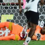 hugo Souza Corinthians