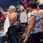 Moradores dos condomínios Frei Tito E Nelson Mandela se manifestam na câmara nesta quarta (25)