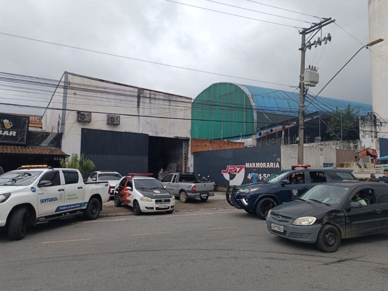 anto André interdita marmoraria na Vila Luzita por atividade sem licenciamento ambiental