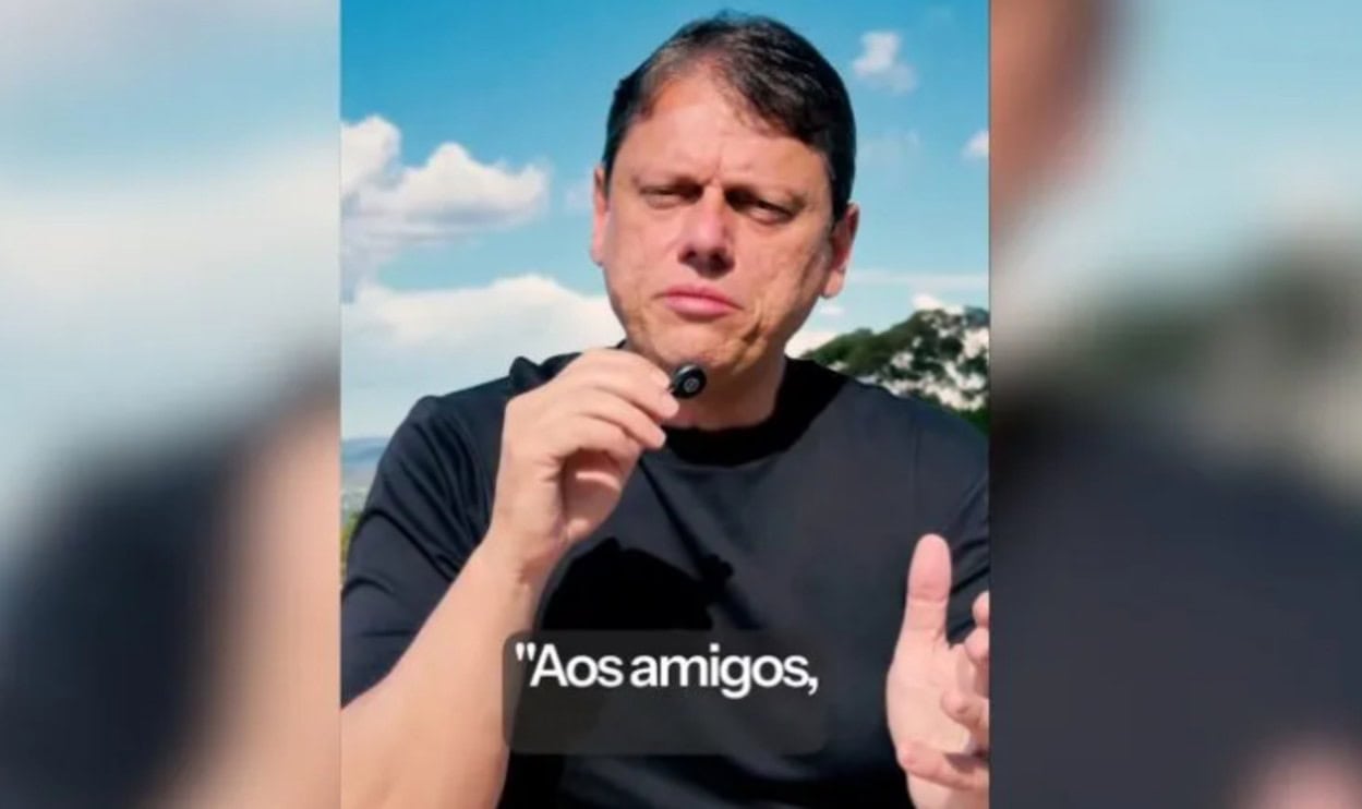 Tarcísio compara desfile pró-Lula a casos de Bolsonaro e questiona Justiça Eleitoral