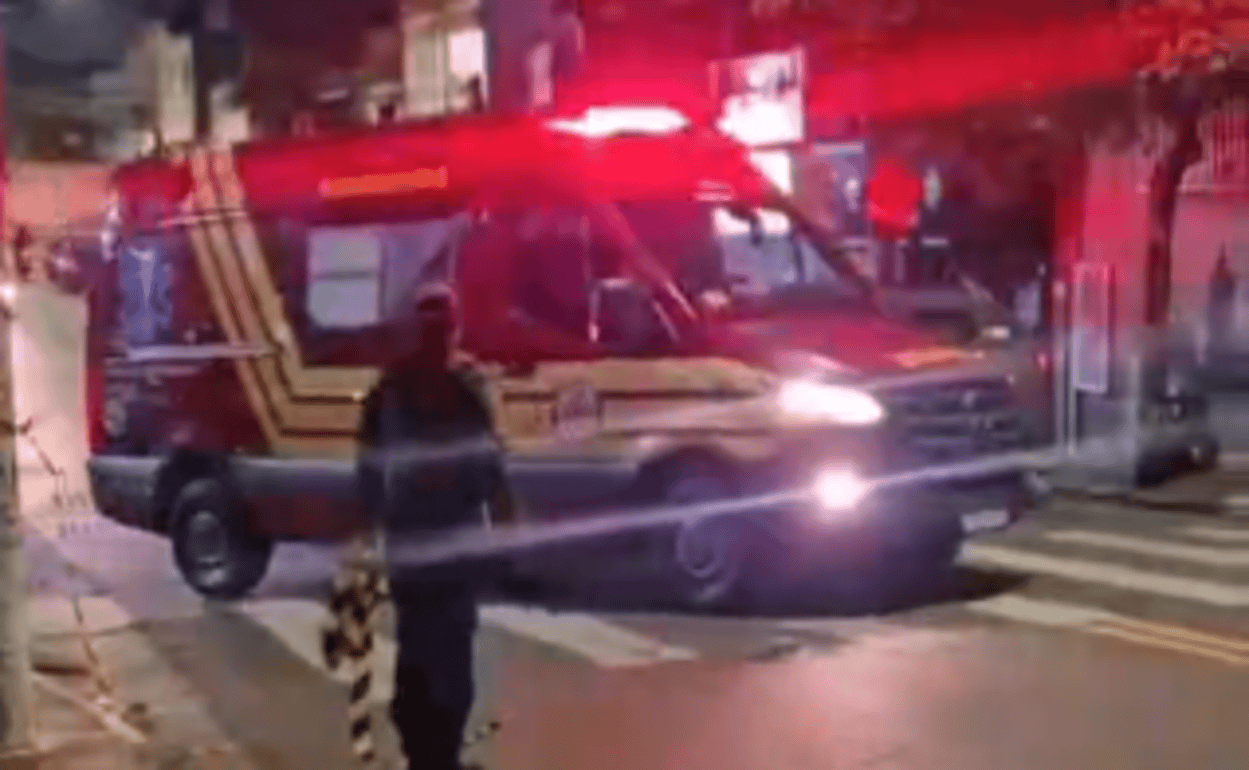 Motociclista em alta velocidade atropela homem em Diadema