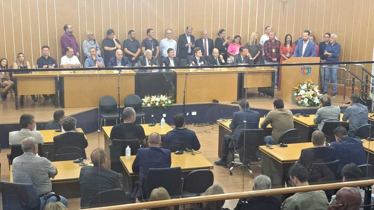 Quando o repórter vira notícia: Leandro Amaral recebe título de cidadão emérito em São Caetano