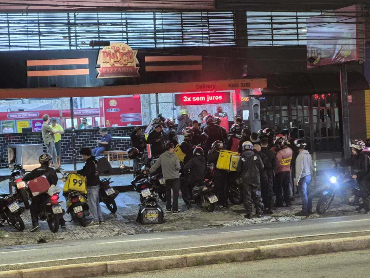 Em São Bernardo, promoção de pizza a R$ 10 movimenta o Rudge Ramos nesta sexta-feira