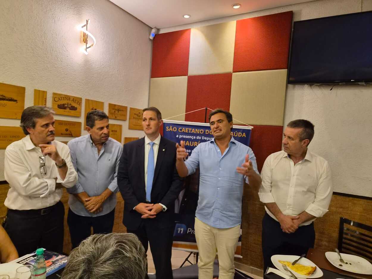 Após o evento, o vereador Gilberto Costa organizou a "noite da pizza" em comemoração à presença de Derrite na cidade.