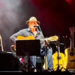 Almir Sater emociona multidão em show histórico no Espaço Verde Chico Mendes