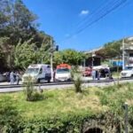 Ambulância capota após colisão com carro de passeio em São Bernardo