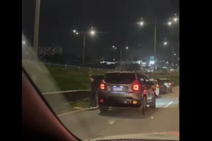 Engavetamento com seis veículos trava o trânsito na Via Anchieta, em São Bernardo
