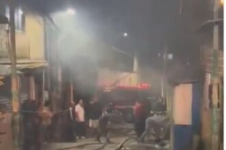 Incêndio mobiliza Corpo de Bombeiros no bairro Ferrazópolis em São Bernardo