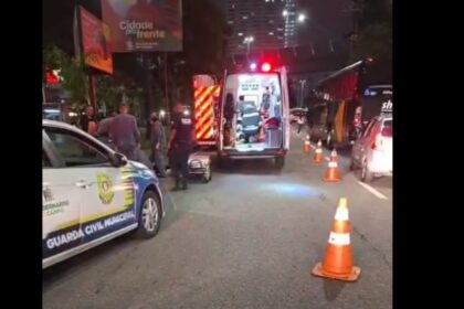 Jovens são atropeladas na Avenida Pereira Barreto e motociclista foge sem prestar socorro