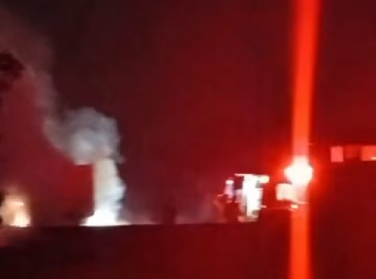 Caminhão pega fogo na Rodovia Anchieta e mobiliza Corpo de Bombeiros em São Bernardo do Campo