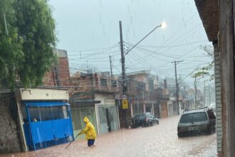 Após temporal, prefeitura diz que equipes estão nas ruas atuando em São Bernardo