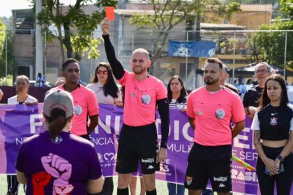 Combate ao feminicídio em campo: campanha chega ao futebol de várzea em Mauá
