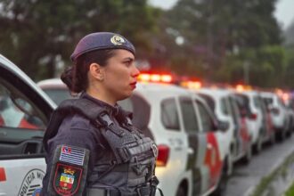 A ação, chamada de Operação Impacto Metropolitano, ocorreu na quarta-feira (11) e mobilizou cerca de 1,5 mil policiais militares, com apoio da Polícia Civil e da Guarda Civil Metropolitana