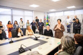 Encontro com lideranças do Bairro Mauá celebra avanços do São Caetano de Ponta a Ponta