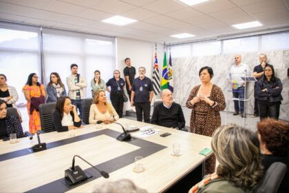 Encontro com lideranças do Bairro Mauá celebra avanços do São Caetano de Ponta a Ponta