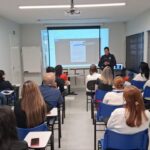 Patrulha Maria de Penha debate violência contra a mulher em empresa de Diadema