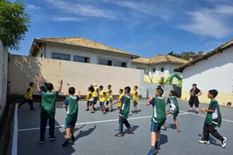 Quadra nova transforma rotina e amplia experiências esportivas na Escola Manoel Baptista da Silva