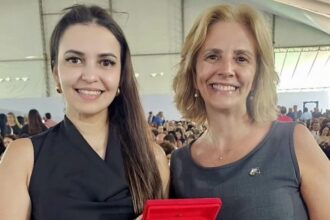 Prefeitura de São Caetano recebe em Brasília o Selo Ouro em Alfabetização concedido pelo MEC